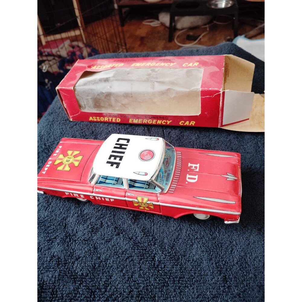 Tin Toy Car Fire Dept Chief Sedan F/S ASC Very Hard To Find